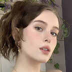 Profile picture of porcelaingoirl